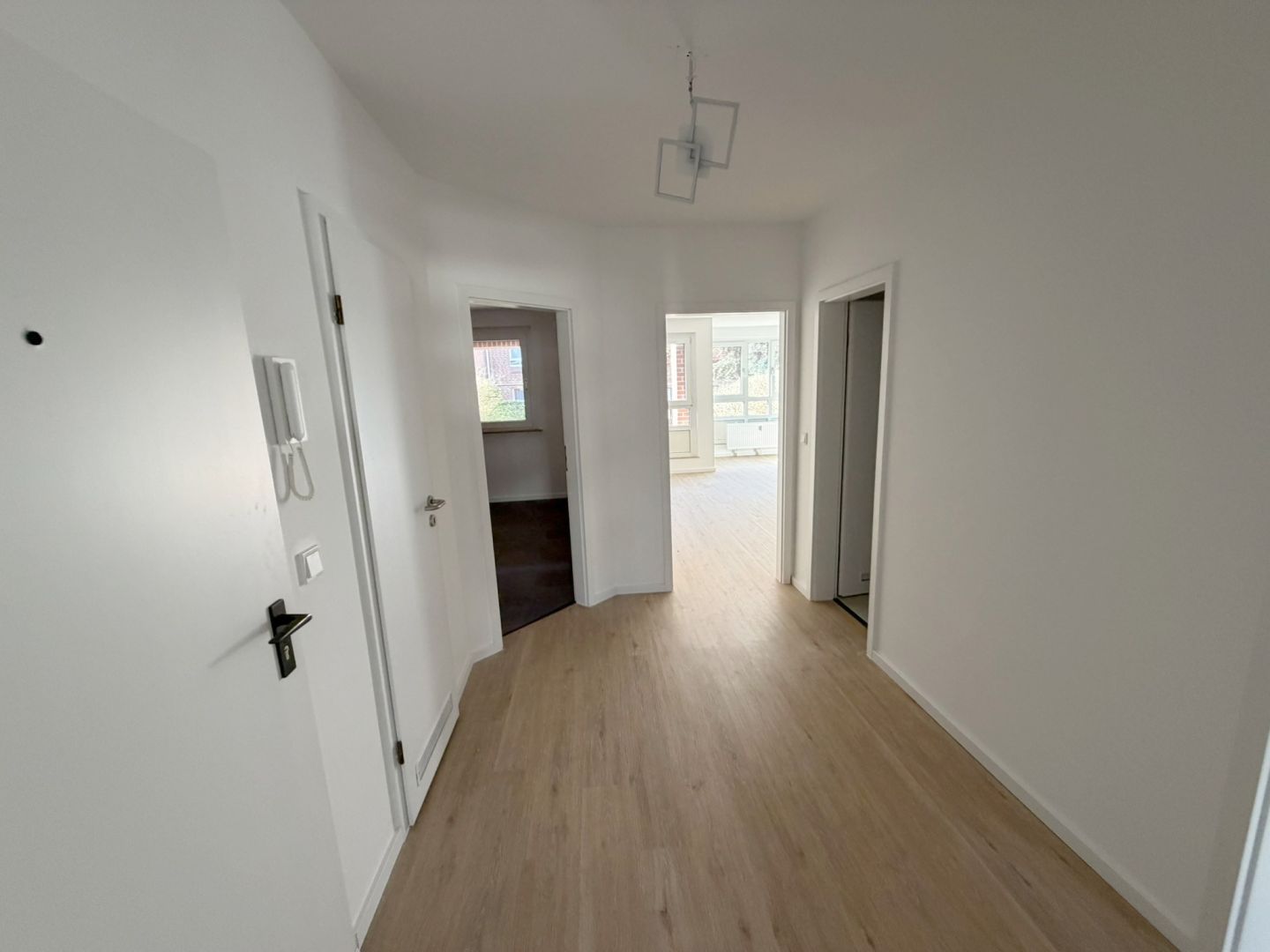 Ansicht 5 von: Neuss-City: Einziehen und Wohlfühlen - attraktive, großzügige 3-Zimmerwhg. Garten und TG-Stellplatz